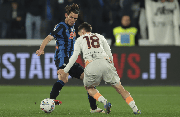 拉涅利暴怒拍桌：VAR选择性失明？罗马输球又输"规则"